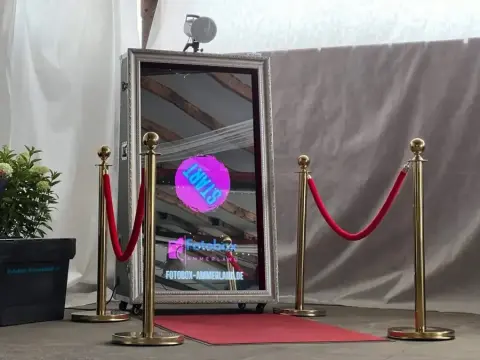 LED-Leinwand mit Live-Slideshow auf einer Veranstaltung